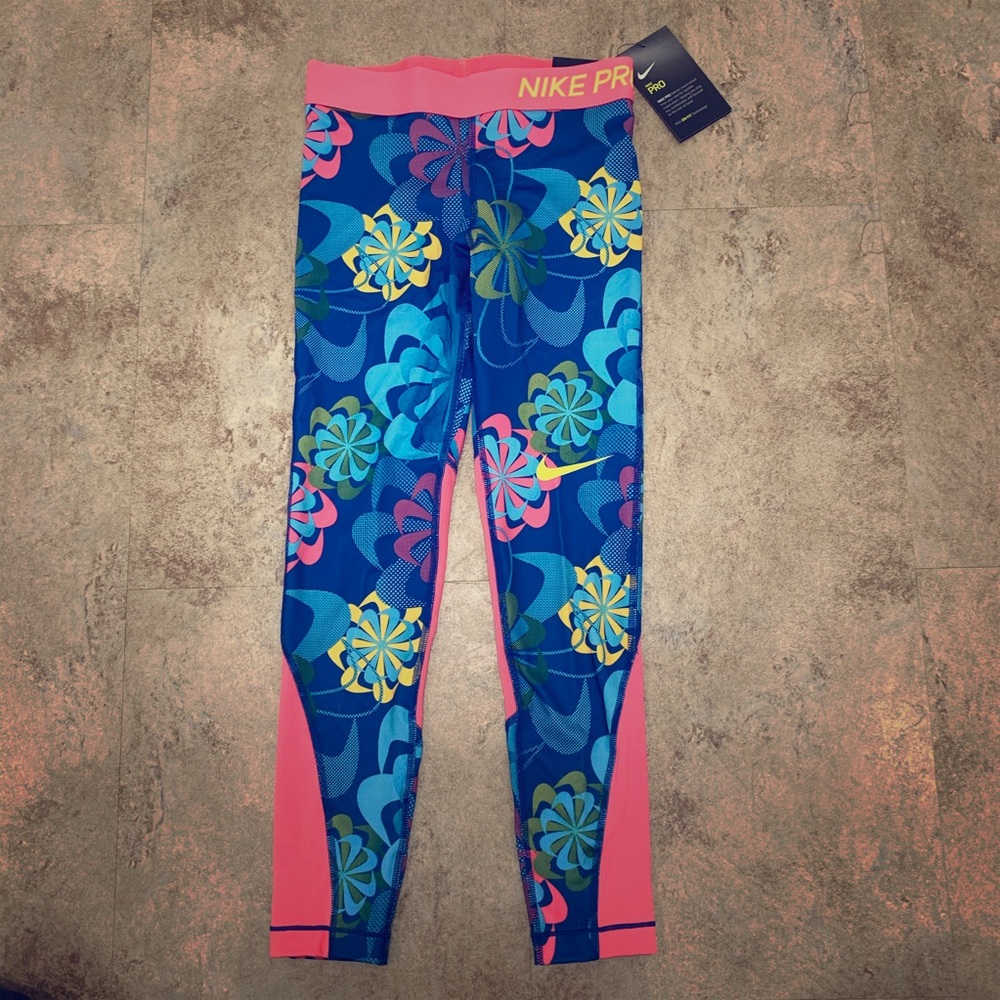 Nike Pro Tight Fit Workout Leggings w/Dri-Fit Tech